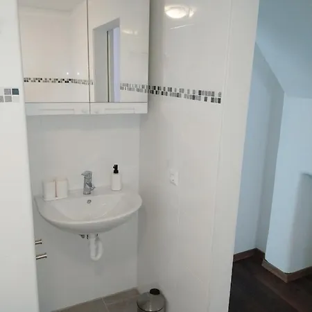 Ferien- Montagewohnung 아파트 *